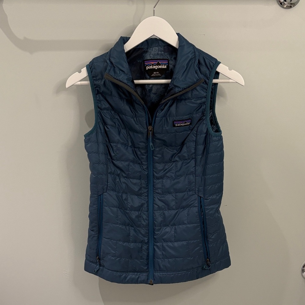Patagonia Women's Teal Quilted Vest